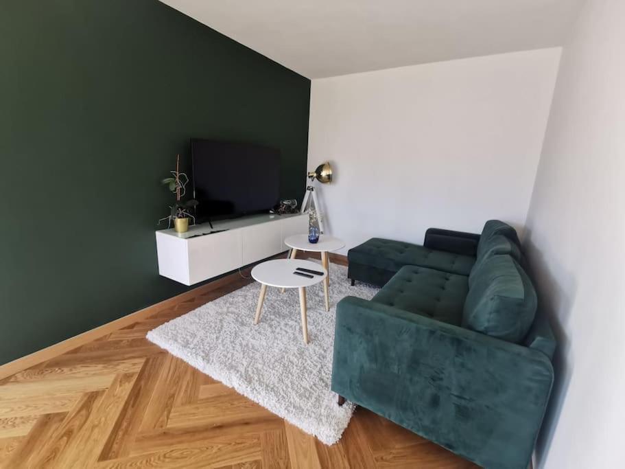 Le Parmelan - Grand Appartement Familial Avec Vue Sur La Montagne อานซี ภายนอก รูปภาพ